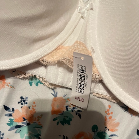 Brand new Adore me set bra is 42DD and bottom is 0X - Picture 1 of 5